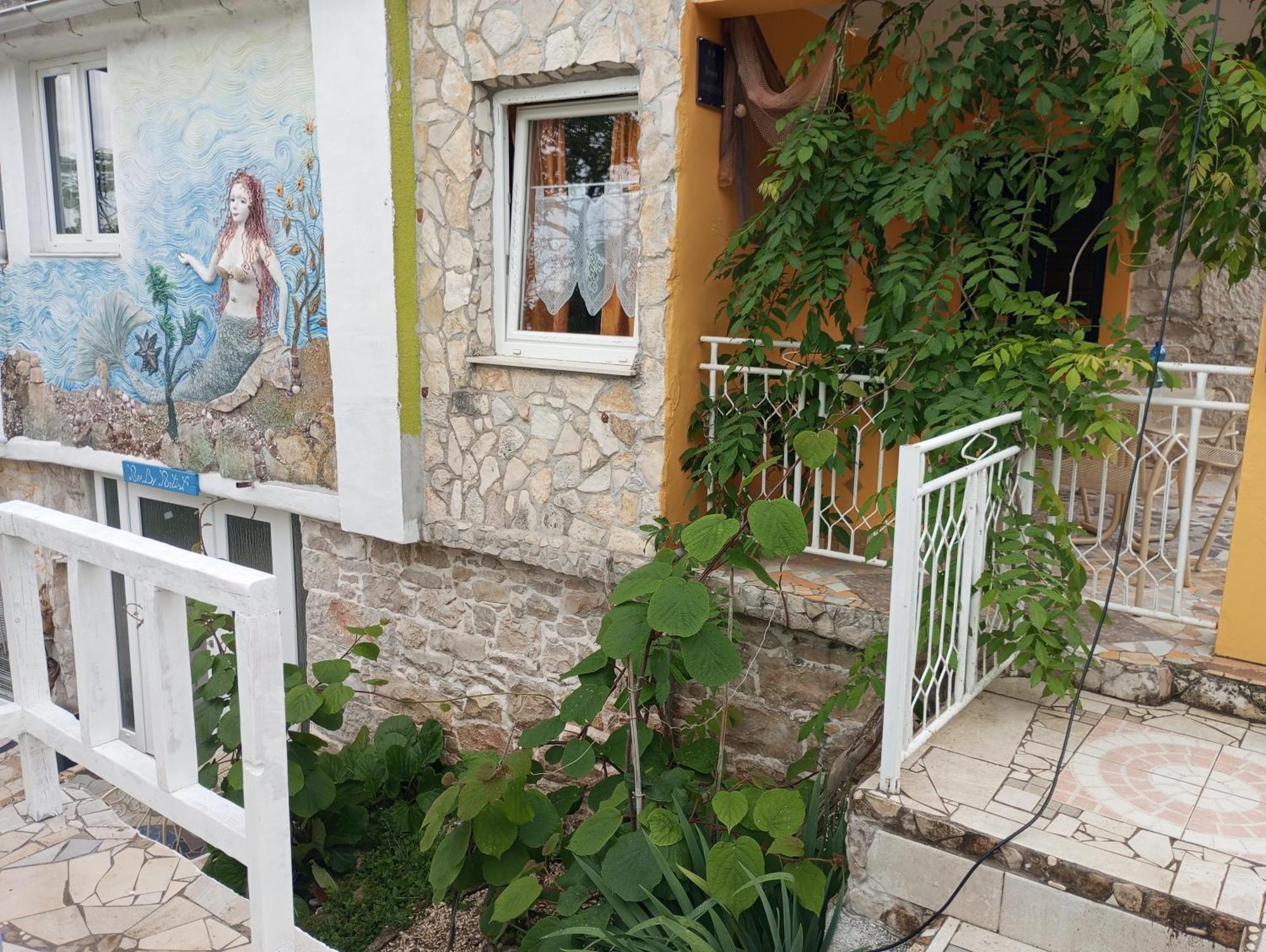 Apartman Sirena Pićan エクステリア 写真